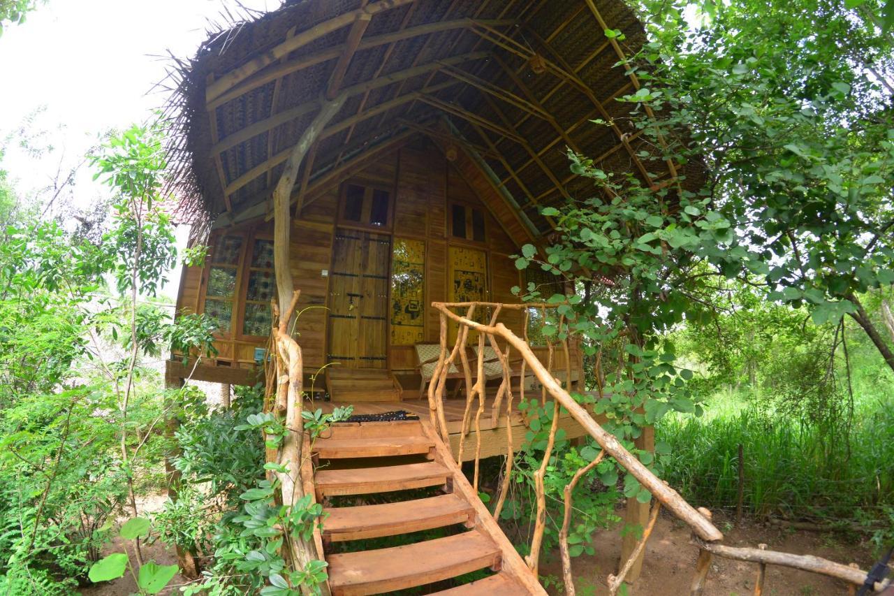 Habarana Tree House Ambasewana Resort Exterior foto